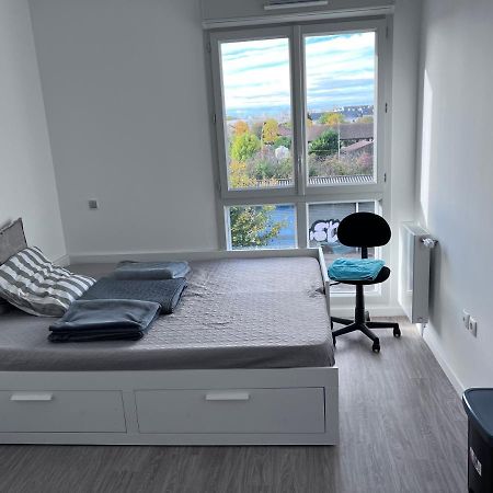 Chambre Privee Dans Un Appartement A 37 Min De Champs Elysees Sartrouville Ngoại thất bức ảnh