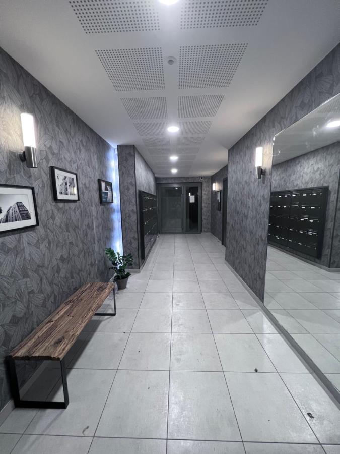 Chambre Privee Dans Un Appartement A 37 Min De Champs Elysees Sartrouville Ngoại thất bức ảnh