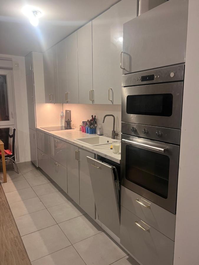 Chambre Privee Dans Un Appartement A 37 Min De Champs Elysees Sartrouville Ngoại thất bức ảnh